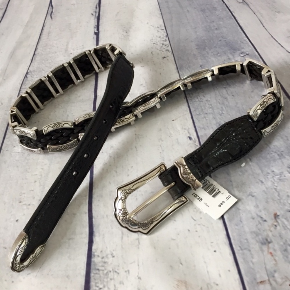 New Brighton women’s silver and black braided belt